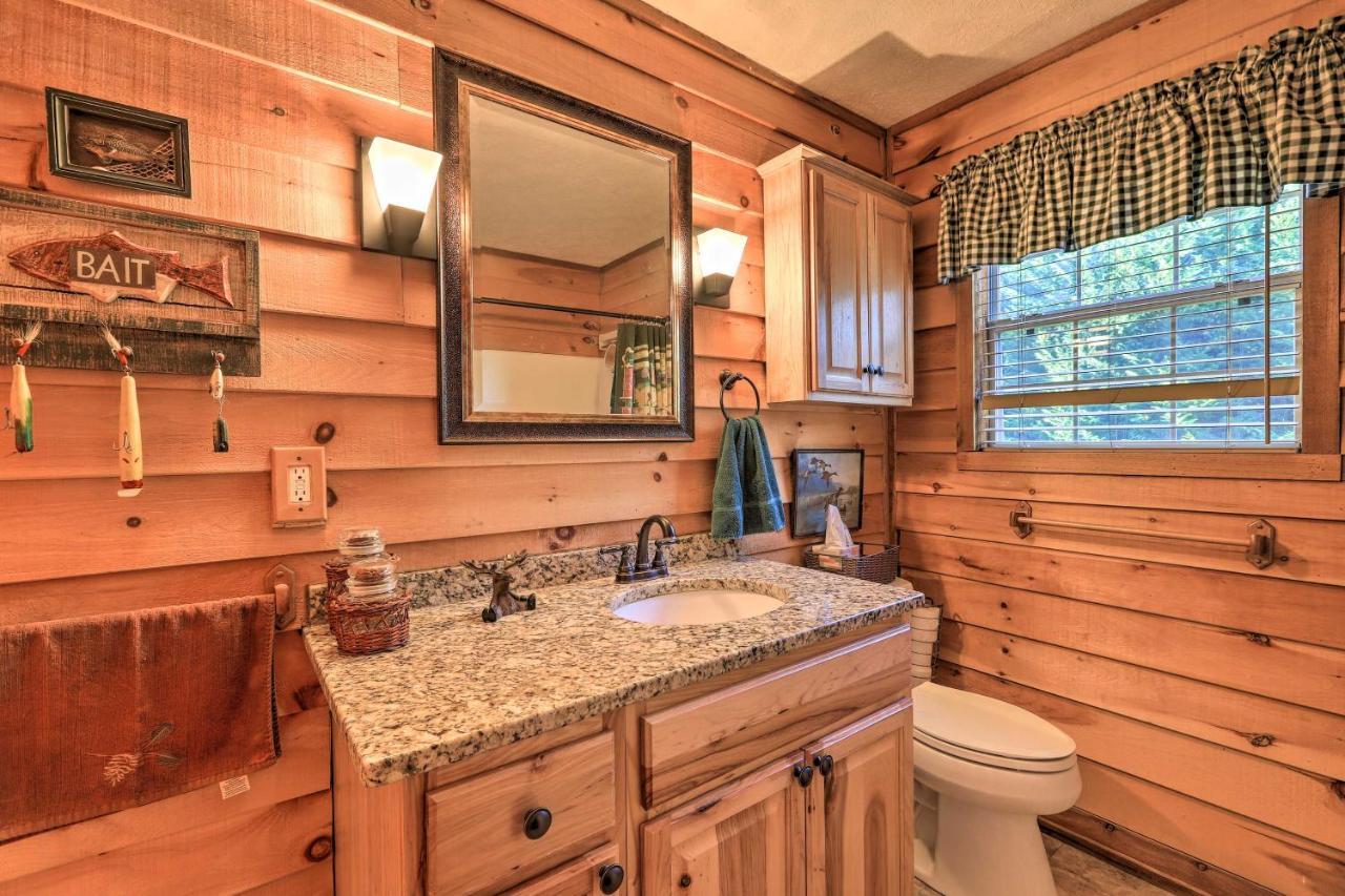 Lakefront Sparta Cottage With Decks And Boat Dock Екстериор снимка